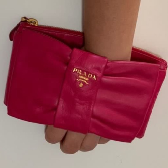 Prada pink soft leather pouch clutch wallet - Picture 3 of 16